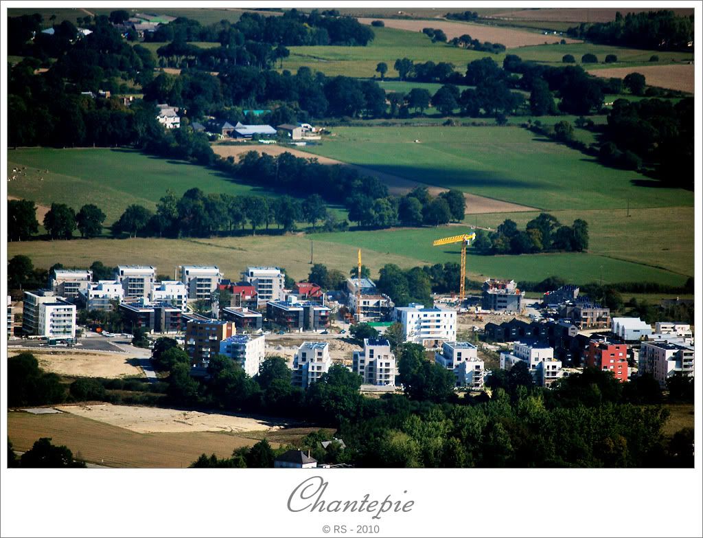 http://i916.photobucket.com/albums/ad5/unpieton2/Rennes%20aerien/12-2.jpg