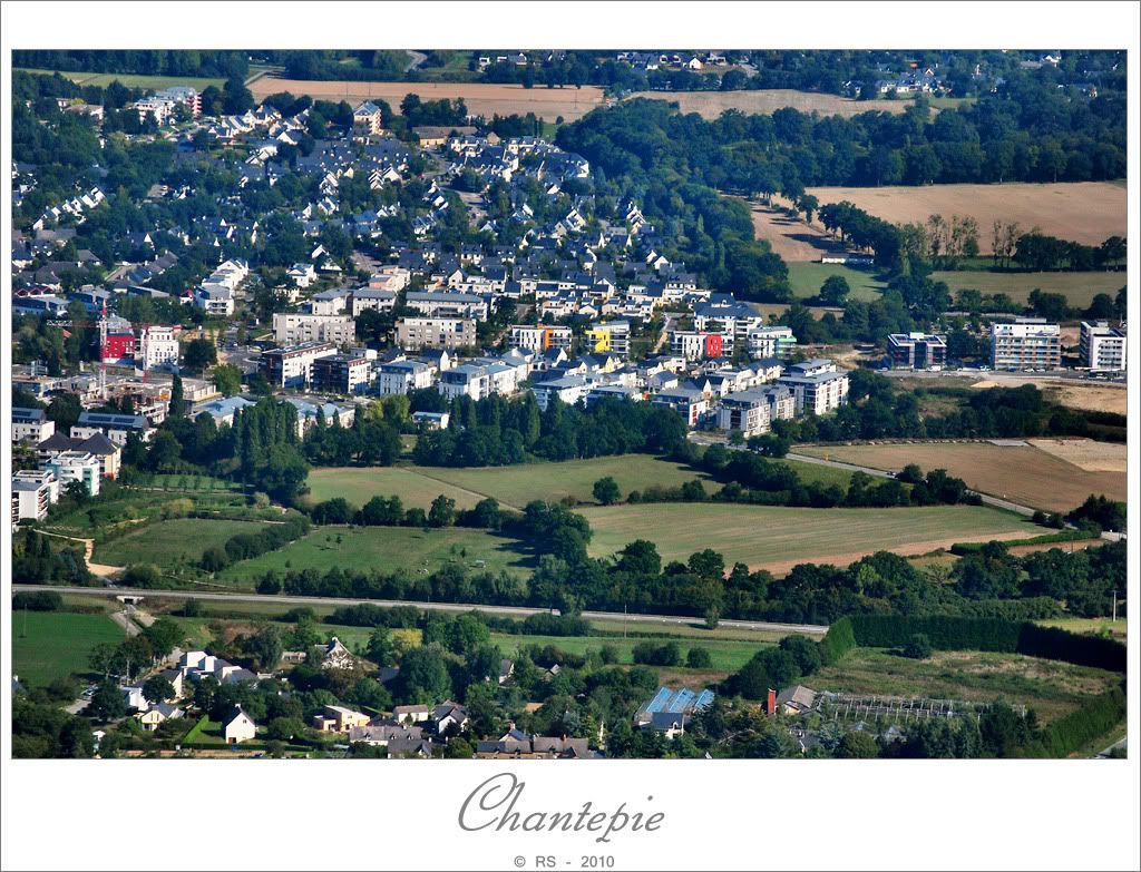 http://i916.photobucket.com/albums/ad5/unpieton2/Rennes%20aerien/36-2.jpg