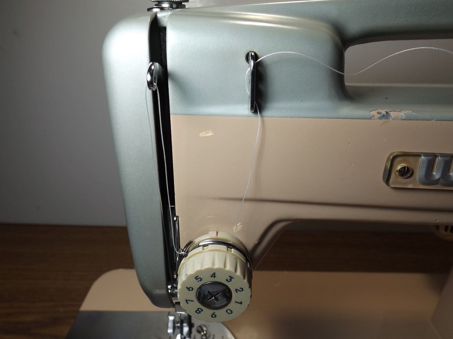 TOYOTA Industrial Strength HEAVY DUTY Sewing Machine 16 OZ TOOLING