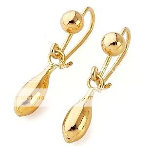 beautiful elegant tear drop earrings the latest trend in fashion 